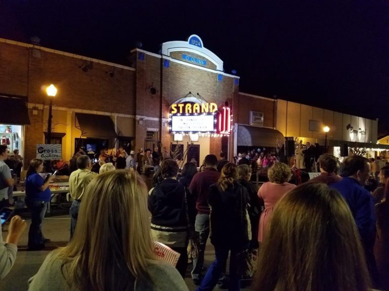 Historic Strand Dinner Cinema Jesup Movies